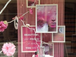 Ideias de vitrine de loja para o Dia da Mulher